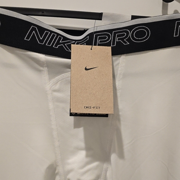NIKE PRO TRAINING TIGHTS - Picture 3 of 5